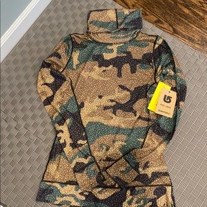 NWT Woman’s Burton Shirt